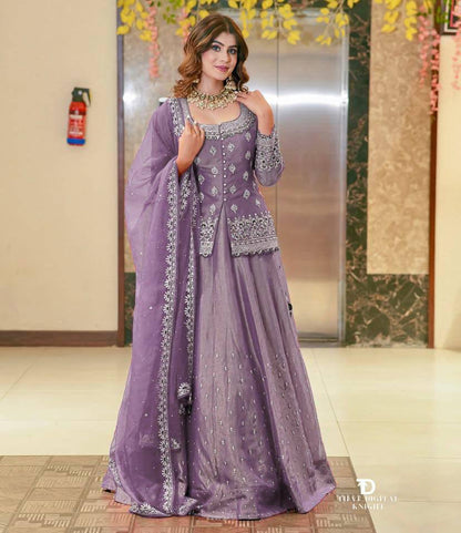 Light Purple Luxurious Ethnic Suit Set with Exquisite Embroidery Work