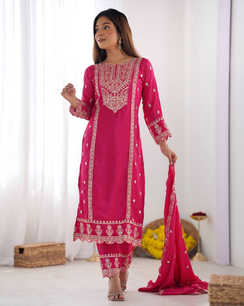 Exclusive Designer Suit – Elevate Your Ethnic Look