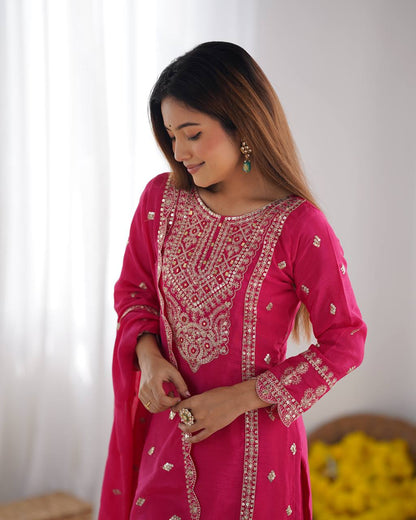 Exclusive Designer Suit – Elevate Your Ethnic Look