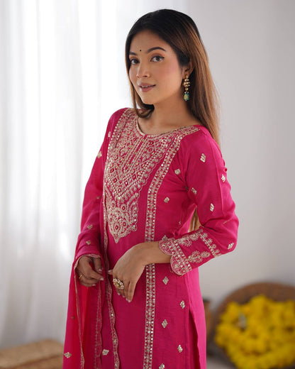 Exclusive Designer Suit – Elevate Your Ethnic Look