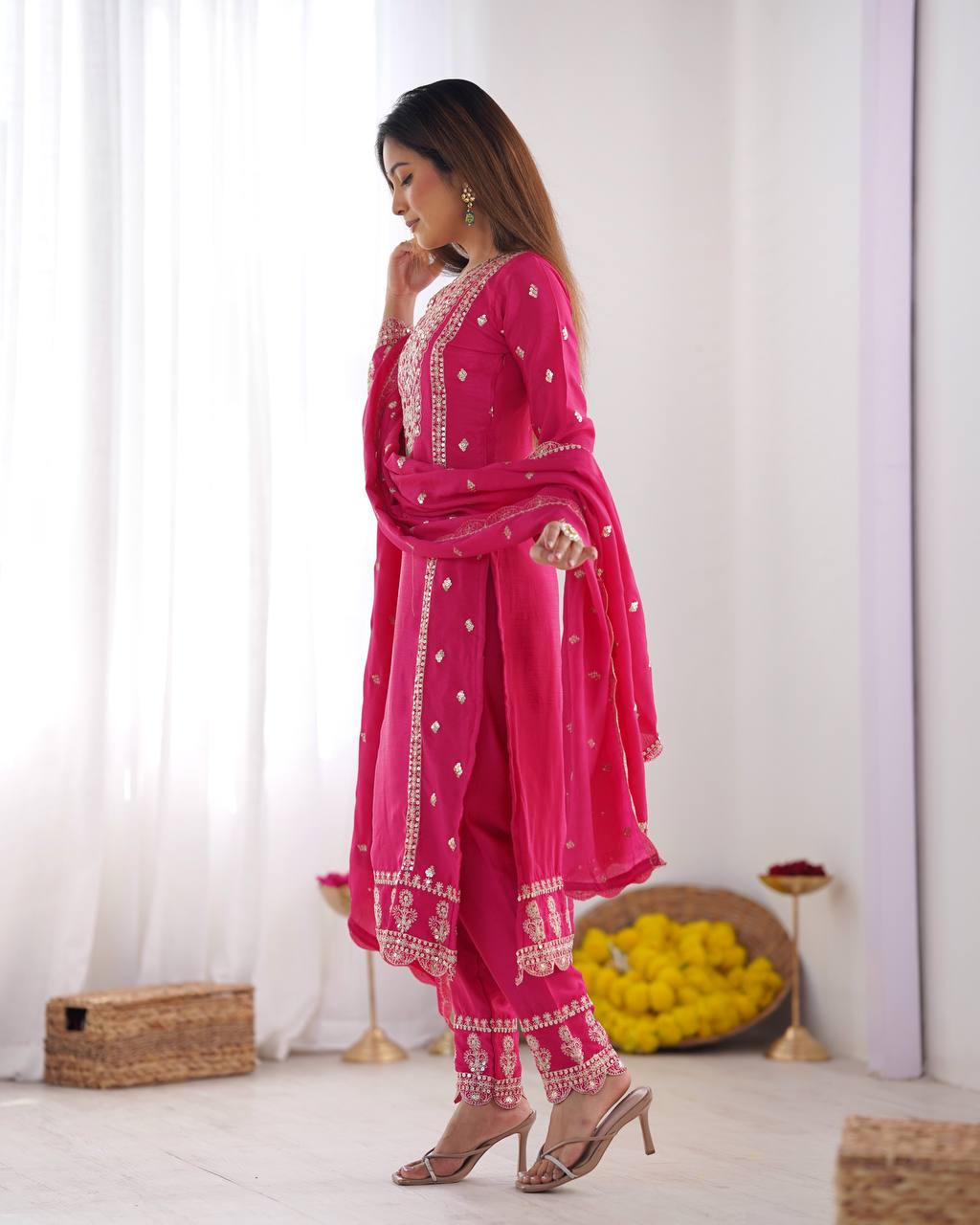 Exclusive Designer Suit – Elevate Your Ethnic Look